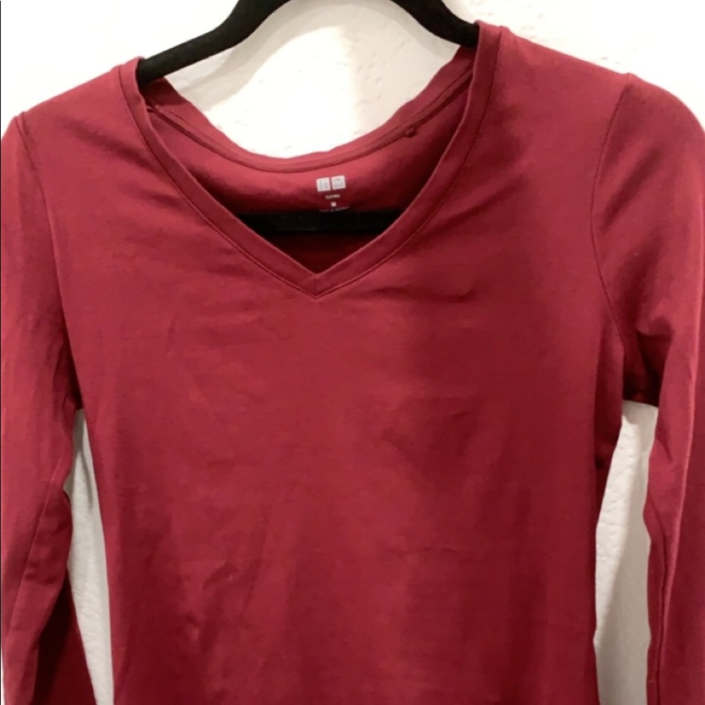 plain red v neck - Picture 2 of 2